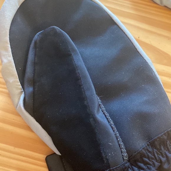 Snowboard Mitts - Picture 4 of 6